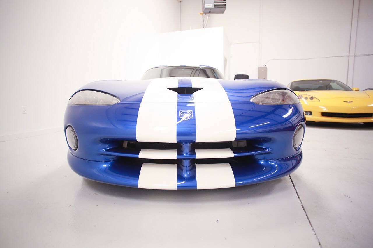 Used 1996 Dodge Viper GTS RWD image 9