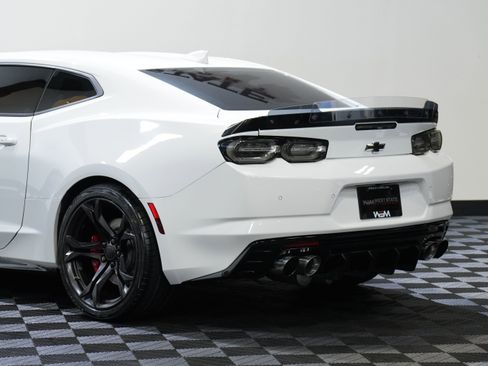 Used 2019 Chevrolet Camaro SS RWD image 15