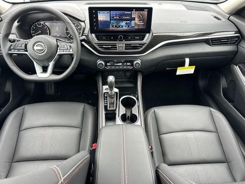 New 2025 Nissan Altima 2.5 SR w/ SR Premium Package image 15