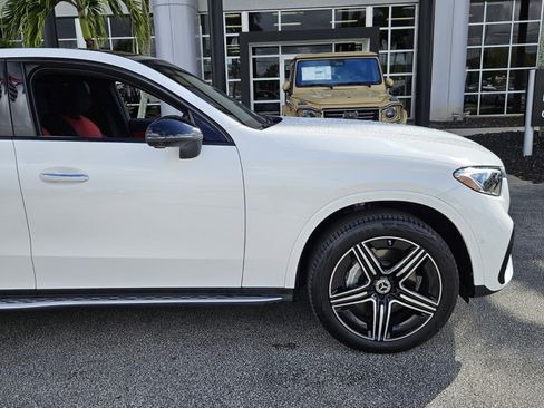 Certified 2024 Mercedes-Benz GLC 300 4MATIC image 2