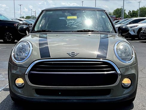 Used 2019 MINI Cooper 2-Door Hardtop w/ Signature Upholstery Package FWD image 2