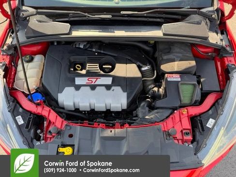 Used 2017 Ford Focus ST FWD image 31