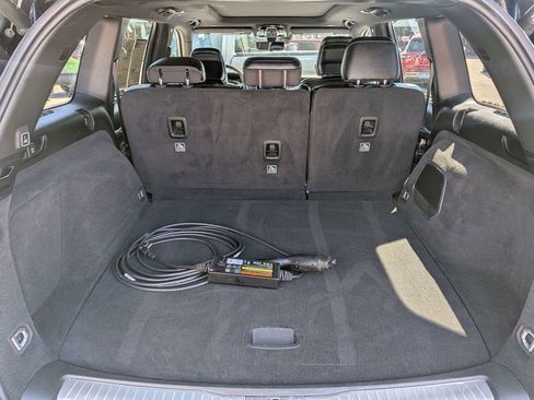 Used 2022 Jeep Grand Cherokee Overland w/ Advanced Protech Group III image 13