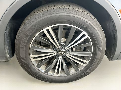 Used 2024 Volkswagen Tiguan Wolfsburg Edition AWD/4WD image 11