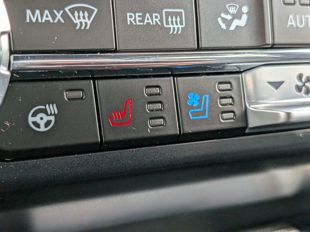 Used 2024 Ford F150 Lariat w/ Equipment Group 502A High AWD/4WD image 23