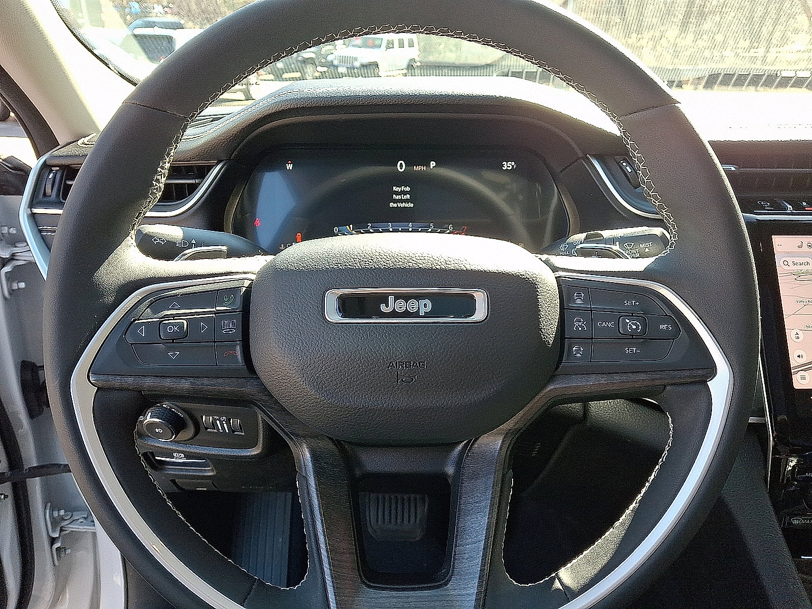 Used 2023 Jeep Grand Cherokee L Limited AWD/4WD image 22