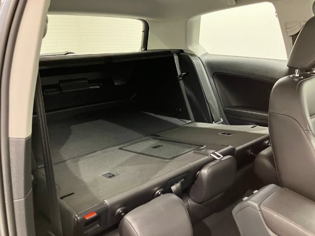 Used 2015 Volkswagen Golf S FWD image 41