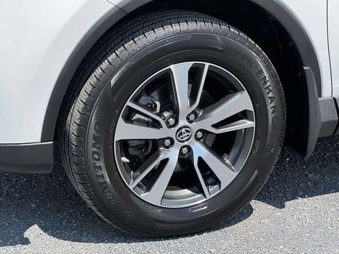 Used 2018 Toyota RAV4 XLE w/ Plus Extra Value Package AWD/4WD image 12