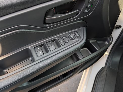 Used 2025 Honda Odyssey Sport-L image 19