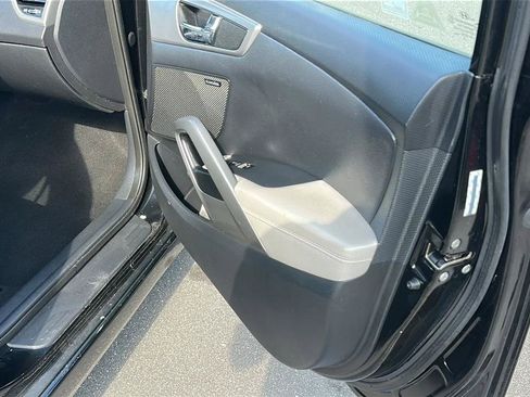 Used 2013 Hyundai Veloster w/ Style Pkg FWD image 23