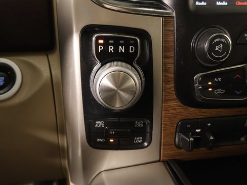 Used 2018 RAM 1500 Laramie w/ Convenience Group AWD/4WD image 8