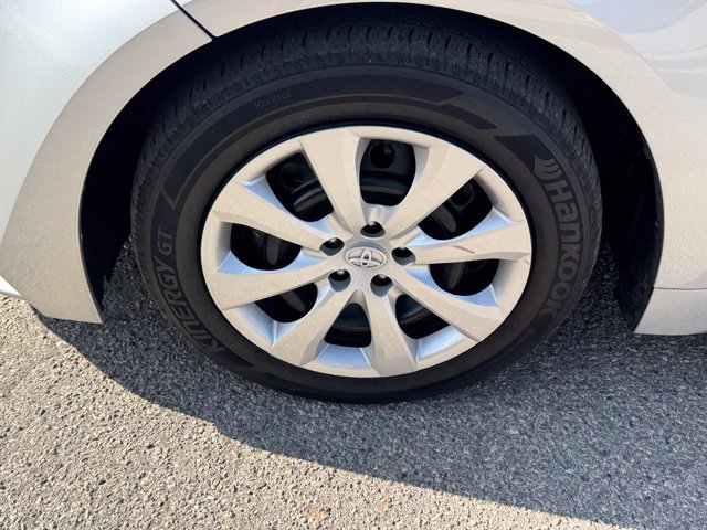Used 2026 Toyota Corolla LE FWD image 7