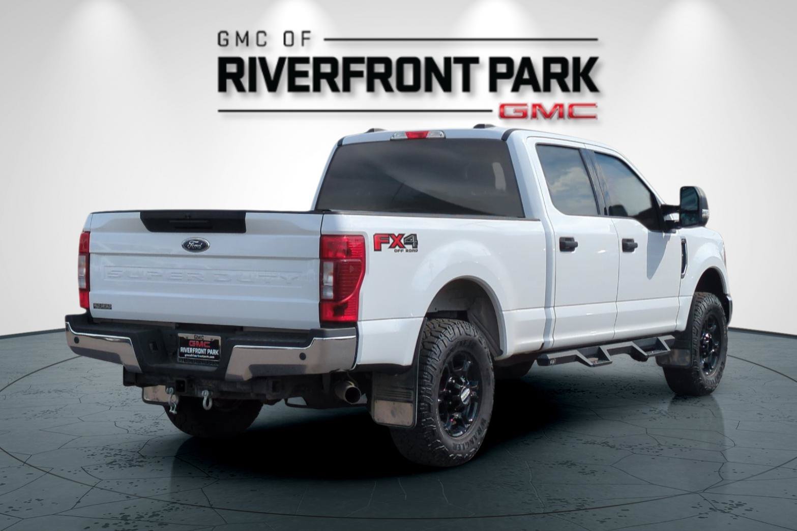 Used 2020 Ford F250 XLT w/ XLT Value Package AWD/4WD image 3