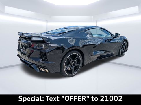 Used 2023 Chevrolet Corvette Stingray Preferred Cpe w/ Z51 Performance Package RWD image 2
