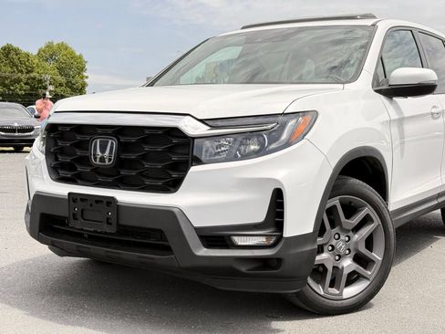 Used 2023 Honda Passport EX-L image 3