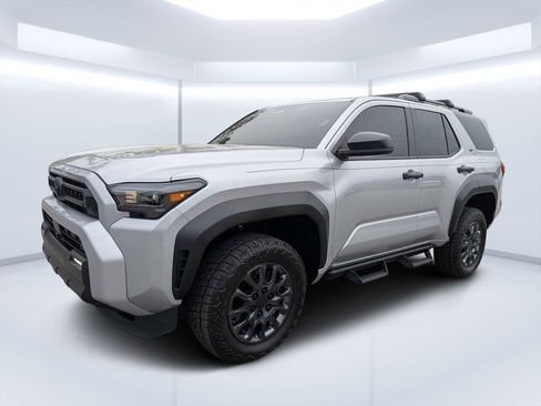 Used 2025 Toyota 4Runner SR5 image 7