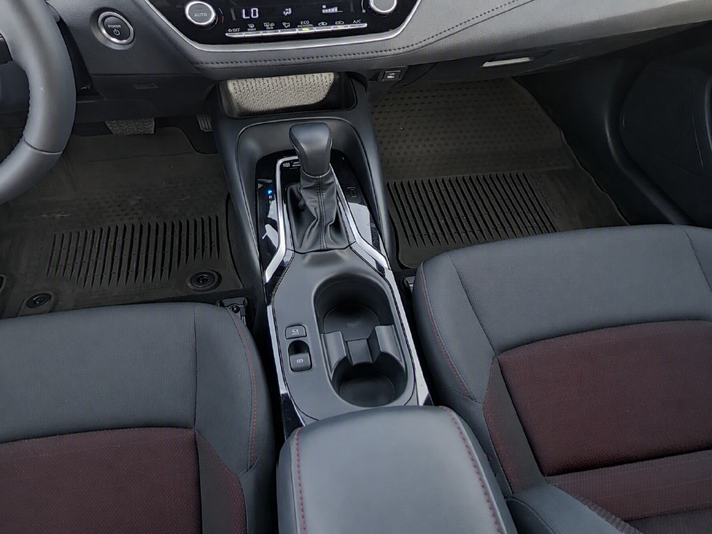 Used 2025 Toyota Corolla SE FWD image 13