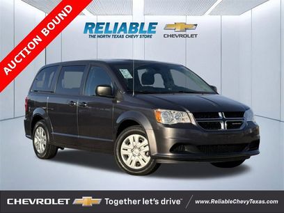 Used 2018 Dodge Grand Caravan SE w/ UConnect Hands-Free Group