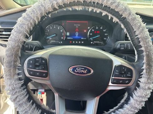 Used 2021 Ford Explorer Limited w/ Hybrid Equipment Group 310A AWD/4WD image 7