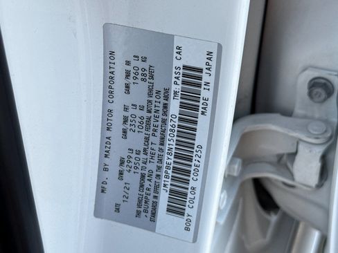 Used 2022 MAZDA MAZDA3 s image 31