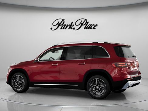 Used 2026 Mercedes-Benz GLB 250 image 11