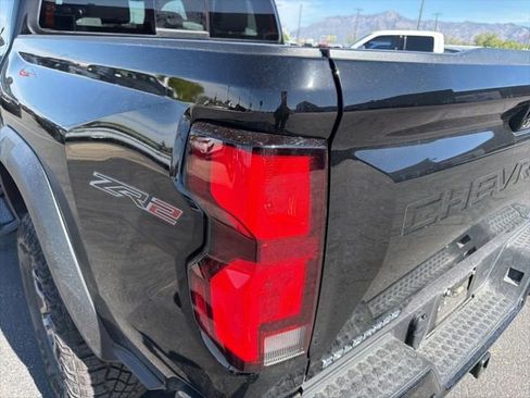 Used 2024 Chevrolet Colorado ZR2 w/ ZR2 Convenience Package III image 28