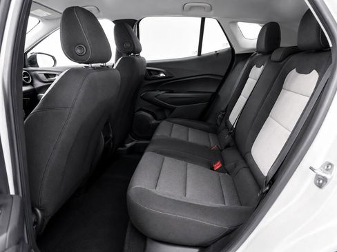 Used 2025 Chevrolet Trax LS FWD image 13