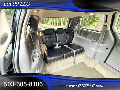 Used 2005 Dodge Grand Caravan SXT image 39