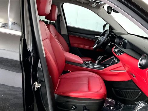 Used 2019 Alfa Romeo Stelvio AWD w/ Cold Weather Package image 8