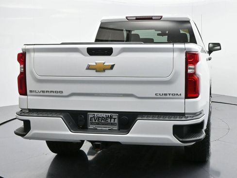Used 2022 Chevrolet Silverado 1500 Custom w/ Safety Confidence Package image 6