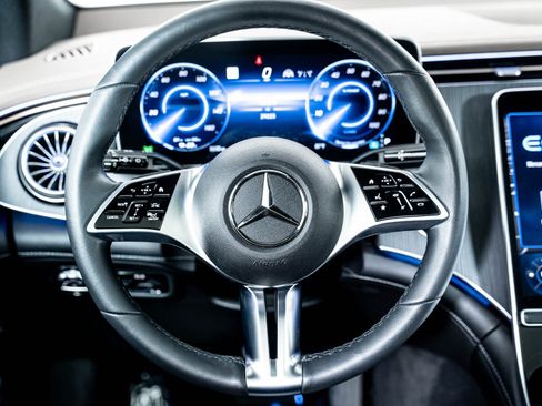 Certified 2023 Mercedes-Benz EQE 350+ SUV image 15