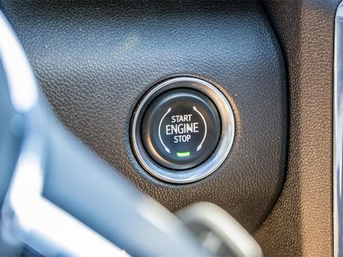 Used 2024 GMC Acadia Denali w/ Super Cruise Package image 30