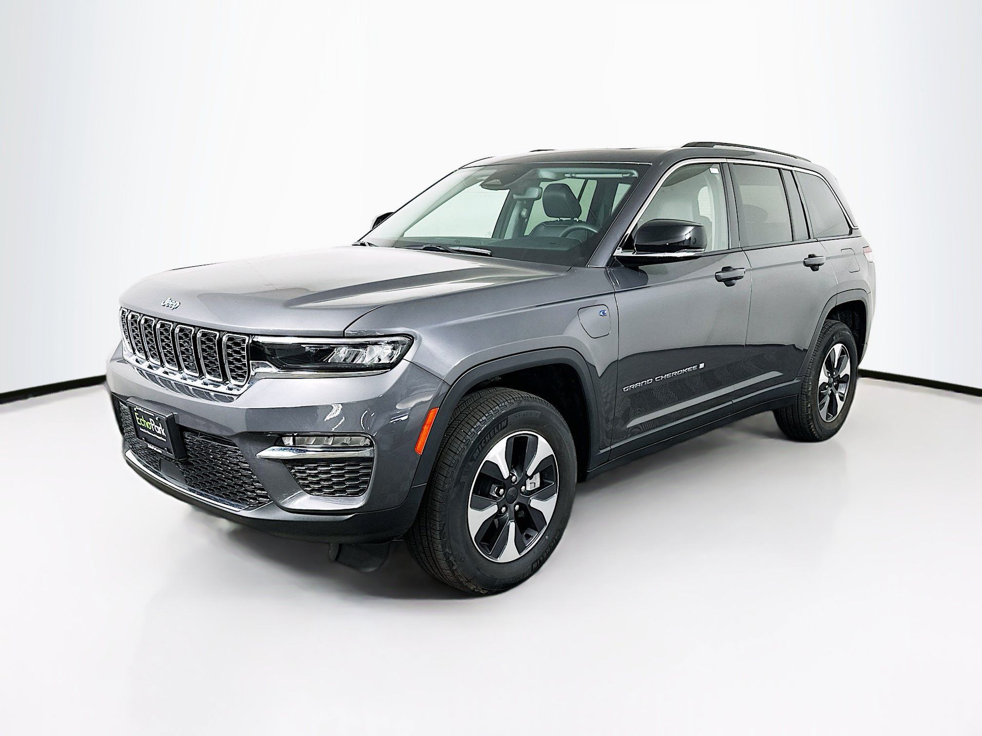 Used 2022 Jeep Grand Cherokee Limited 4xe AWD/4WD image 3