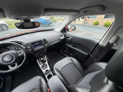 Used 2019 Jeep Compass Latitude w/ Popular Equipment Group AWD/4WD image 41