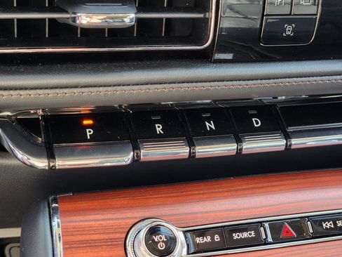 Used 2024 Lincoln Aviator Reserve w/ Equipment Group 201A image 24