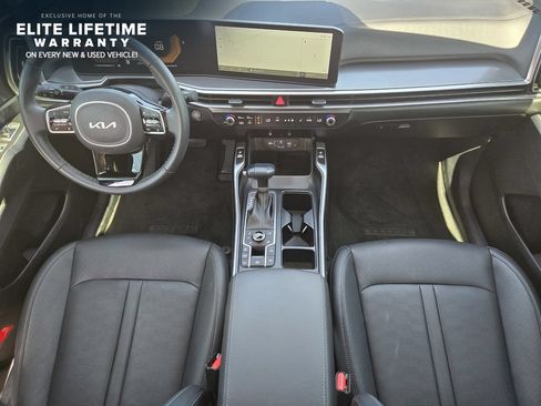 Certified 2025 Kia Sorento EX w/ Panoramic Sunroof Package AWD/4WD image 25