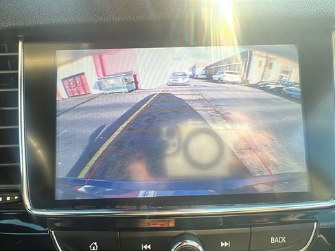 Used 2019 Buick Encore Essence image 21