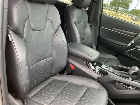 Certified 2025 Kia Telluride AWD image 12
