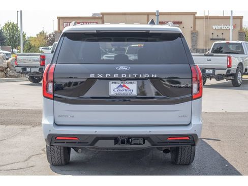 Used 2025 Ford Expedition Max Active AWD/4WD image 4