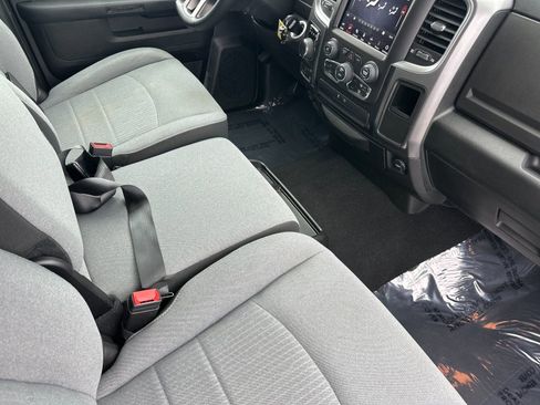 Certified 2021 RAM 1500 Classic SLT w/ Luxury Group image 15