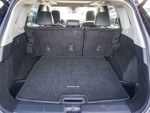 Used 2023 Nissan Rogue SV w/ SV Premium B Package image 23