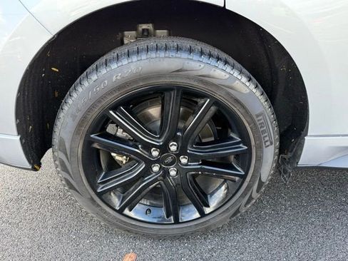 Used 2022 Ford Edge ST-Line image 33