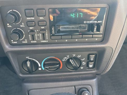 Used 1993 Dodge Intrepid ES image 28