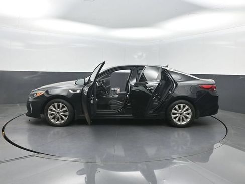 Used 2018 Kia Optima S FWD image 37