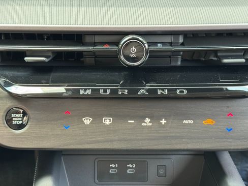 Used 2025 Nissan Murano SV AWD/4WD image 26