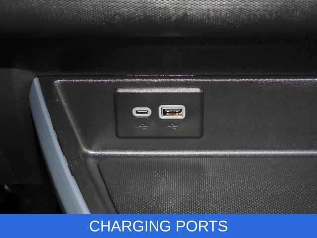 Used 2024 Chevrolet Brightdrop 400 w/ Commercial Equipment Package AWD/4WD image 9