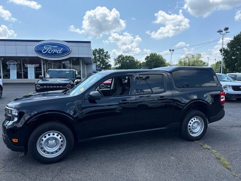 Used 2025 Ford Maverick XL FWD image 1