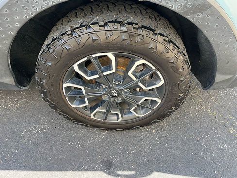 Used 2022 Hyundai Santa Cruz SEL w/ Activity Package AWD/4WD image 12