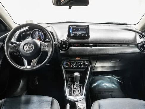 Certified 2017 Toyota Yaris iA image 13