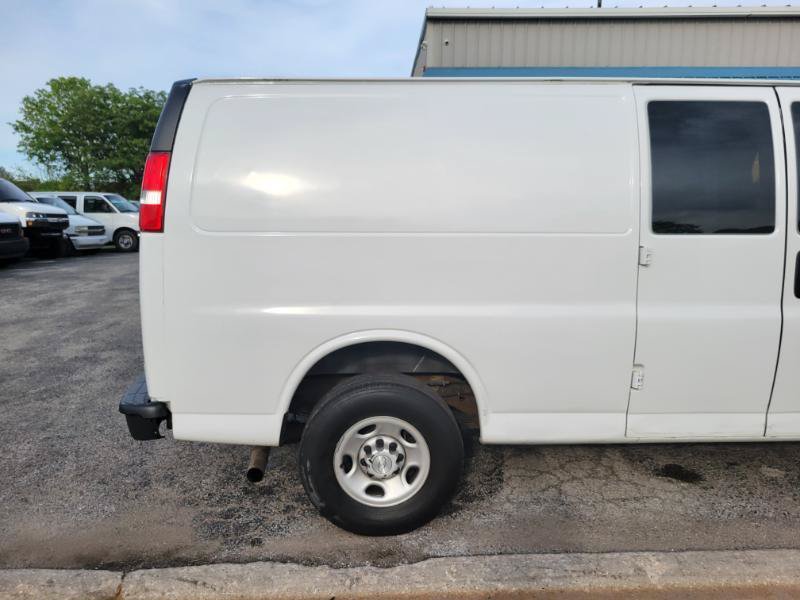 Used 2020 Chevrolet Express 2500 Extended w/ Communications Package RWD image 28